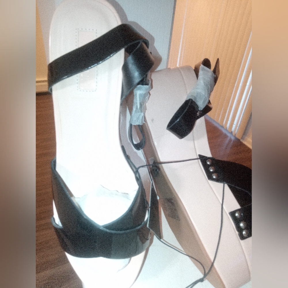 Fashion Nova Sandals
